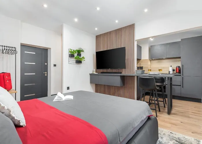 Apartament Modern & Warm Near Arena *